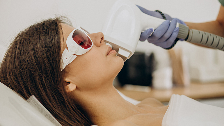 Τι πρέπει να γνωρίζετε πριν και μετά την αποτρίχωση με laser